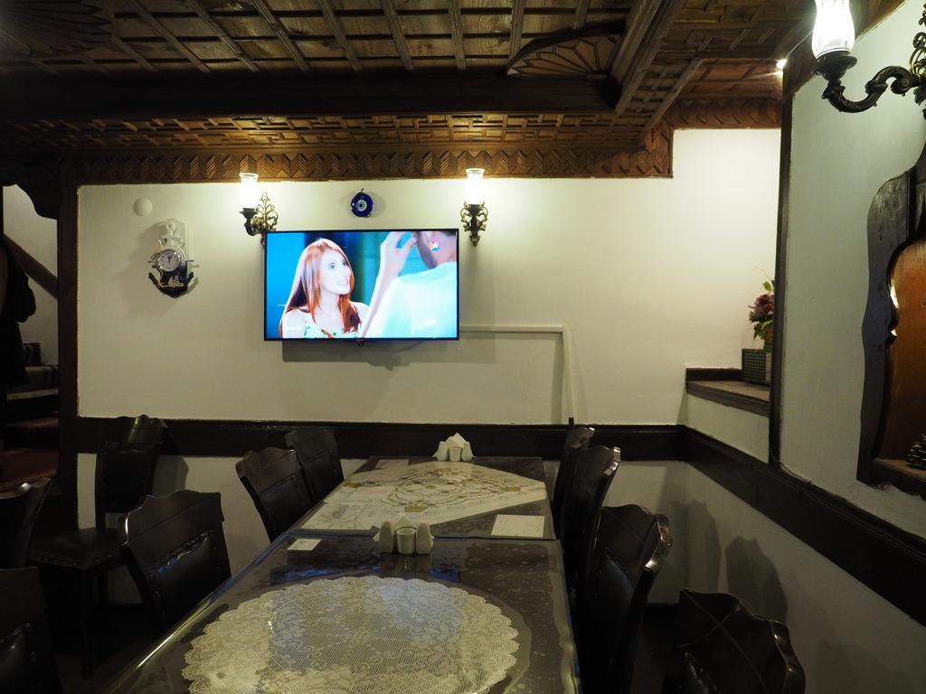 图尔古特雷斯考纳科酒店 萨夫兰博卢 外观 照片