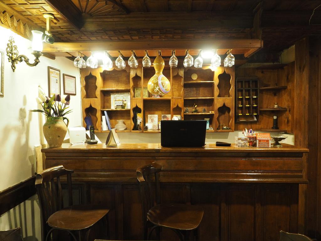 图尔古特雷斯考纳科酒店 萨夫兰博卢 外观 照片